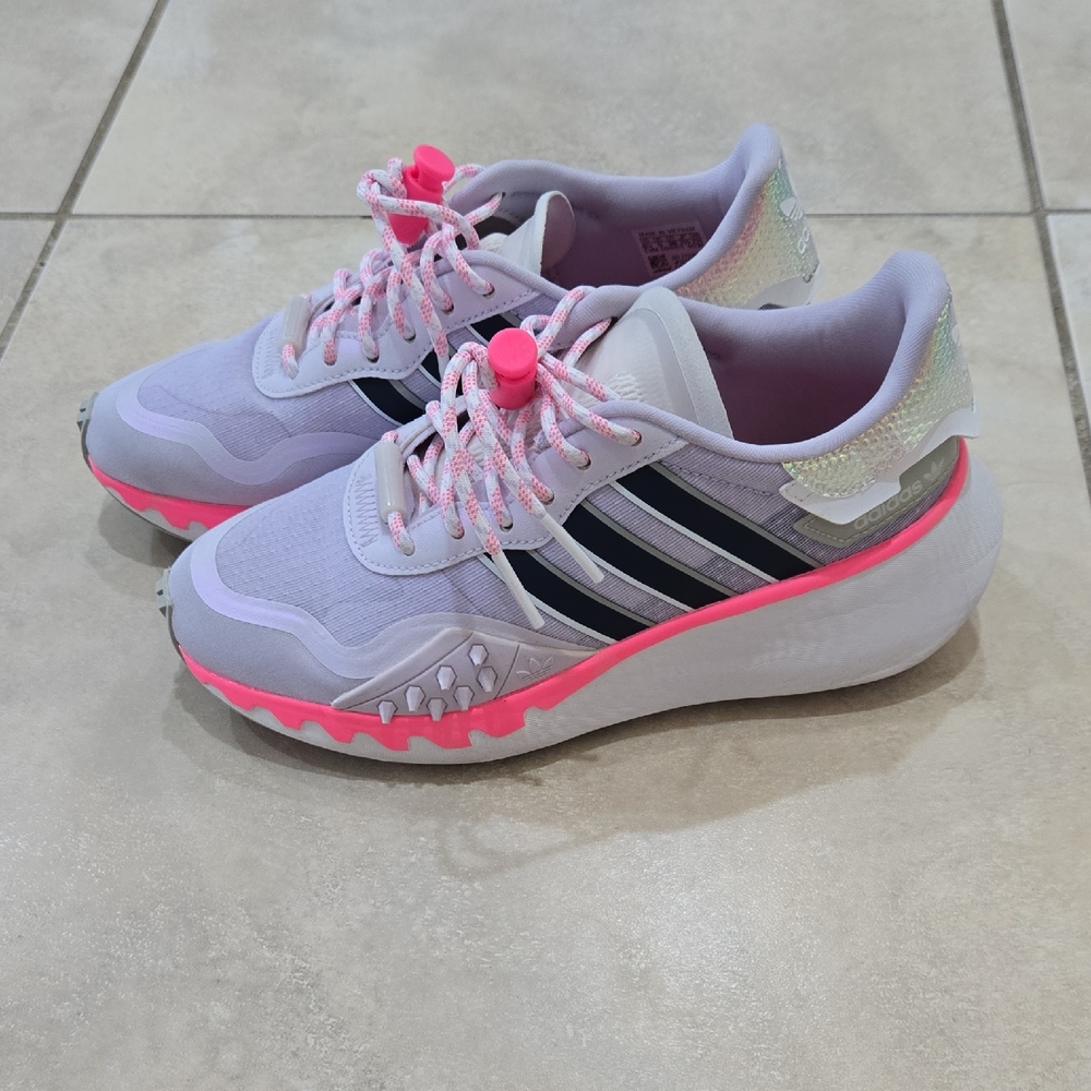 Adidas Sneakers